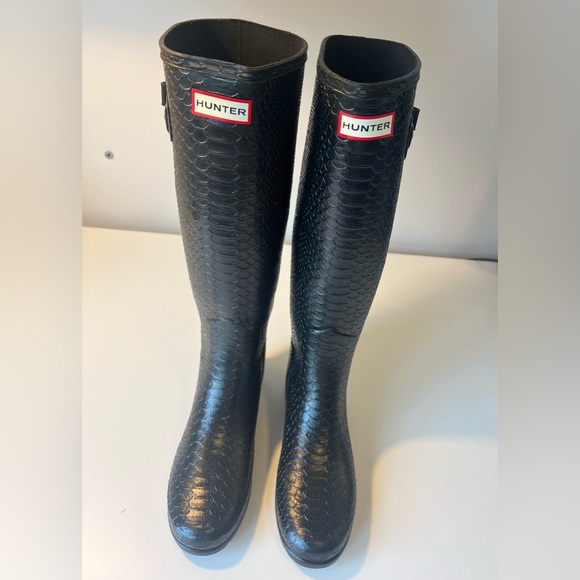 Hunter Original Embossed Refined Tall Waterproof Rain Boot - size 8 black - NEW - Picture 1 of 9